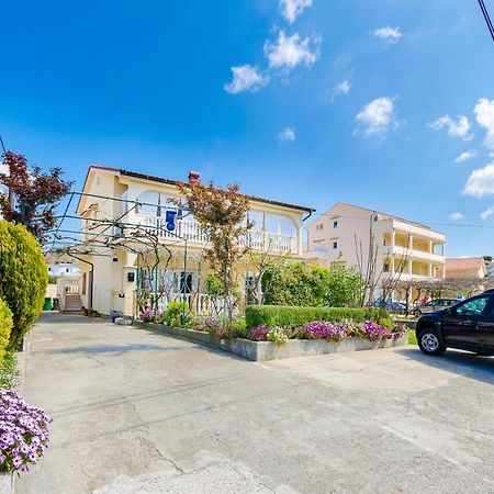 Apartments Mijatovic Lopar Exteriér fotografie